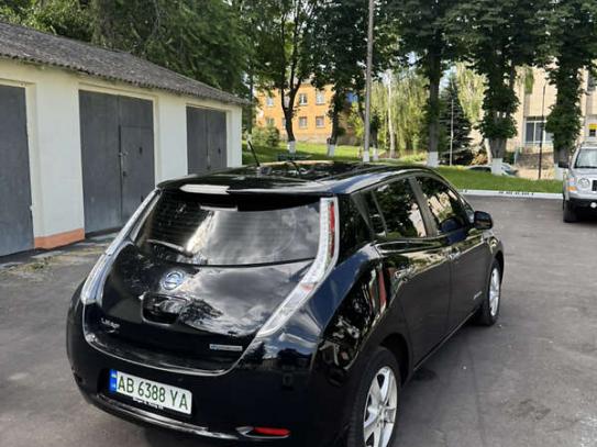 Nissan Leaf                            2015г. в рассрочку
