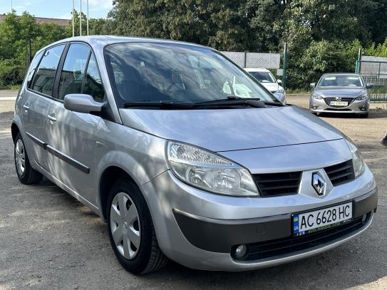 Renault Megane scenic                   2005г. в рассрочку