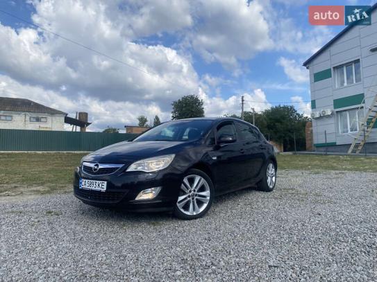 Opel Astra
                           2009г. в рассрочку