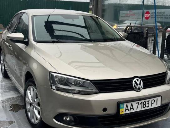 Volkswagen Jetta
                           2013г. в рассрочку