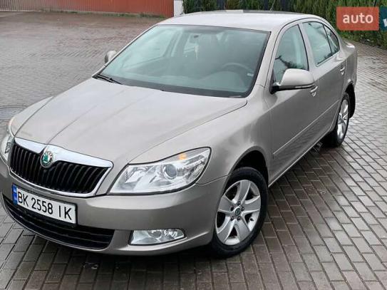 Skoda Octavia                         2011г. в рассрочку