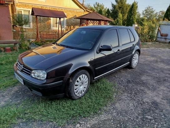 Volkswagen Golf                            2002г. в рассрочку