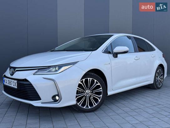 Toyota Corolla
                         2020г. в рассрочку