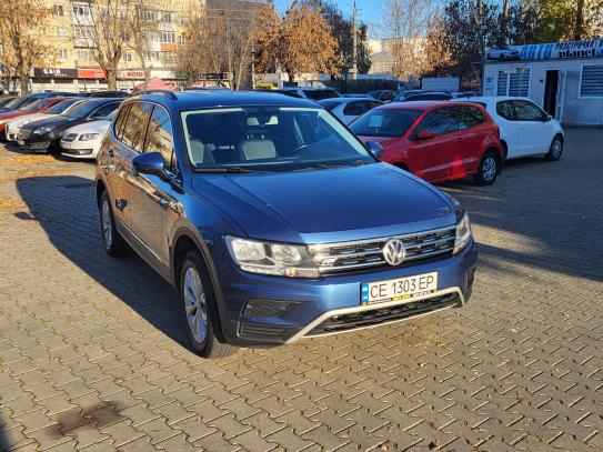 Volkswagen Tiguan
                          2017г. в рассрочку