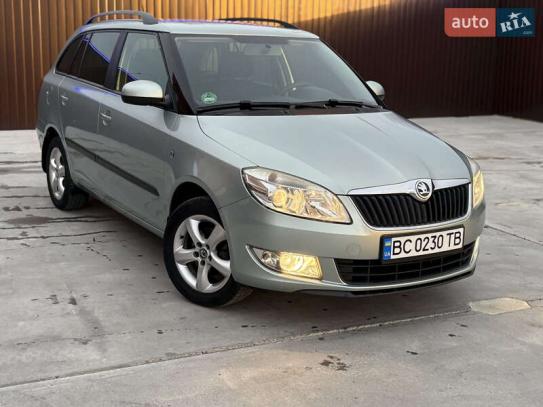 Skoda Fabia
                           2010г. в рассрочку