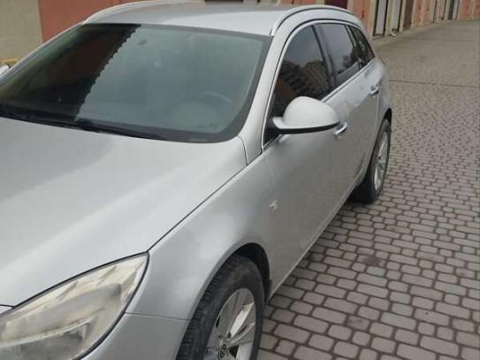 Opel Insignia                        2010г. в рассрочку