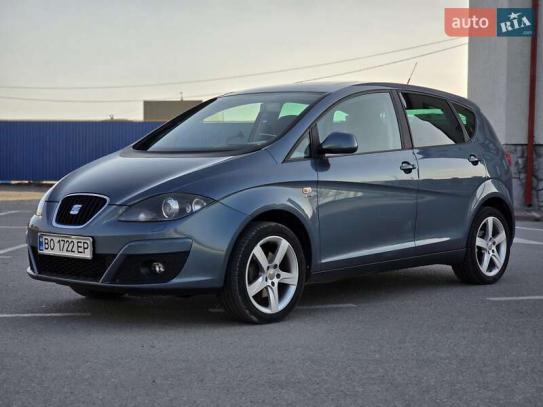 Seat Altea                           2010г. в рассрочку
