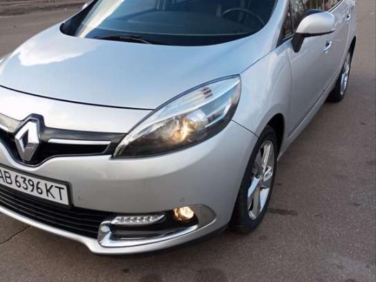 Renault Grand scenic                    2015г. в рассрочку