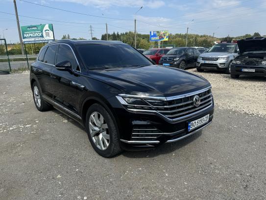 Volkswagen Touareg 2018р. у розстрочку