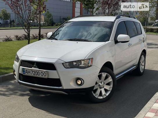 Mitsubishi Outlander 2010г. в рассрочку