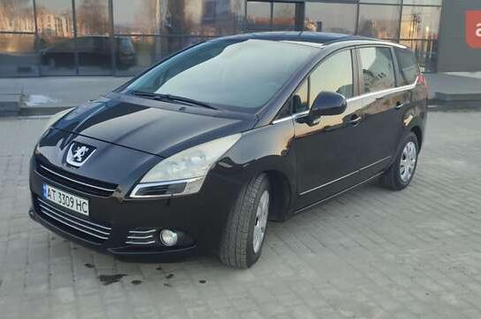 Peugeot 5008                            2009г. в рассрочку