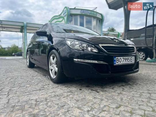 Peugeot 308
                             2014г. в рассрочку