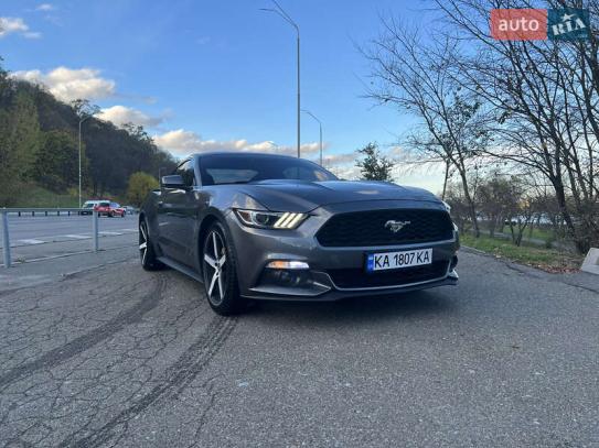 Ford Mustang 2015 in Raten