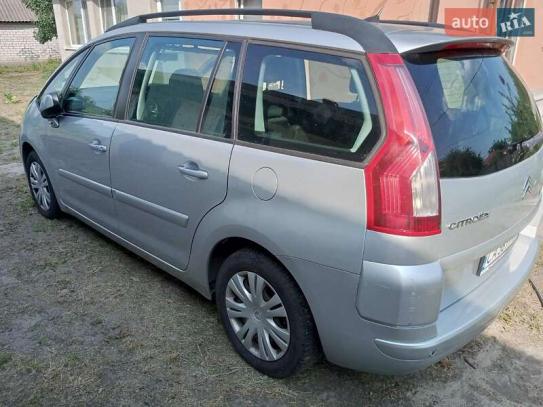 Citroen C4 picasso 2008г. в рассрочку