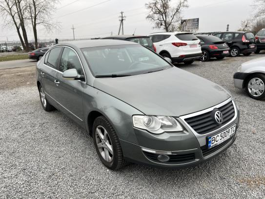 Volkswagen Passat 2007р. у розстрочку