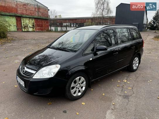 Opel Zafira 2008г. в рассрочку