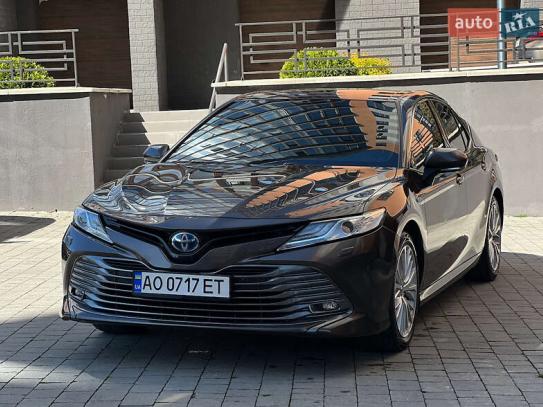 Toyota Camry
                           2020г. в рассрочку