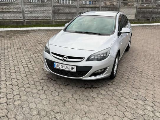 Opel Astra                           2013г. в рассрочку