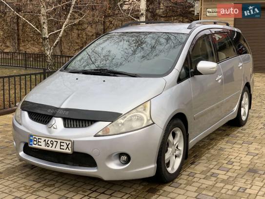 Mitsubishi Grandis 2004р. у розстрочку