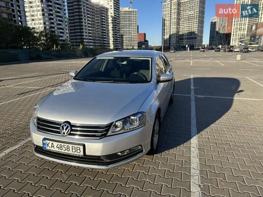 Volkswagen Passat 2011р. у розстрочку