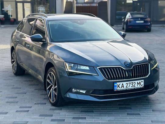 Skoda Superb                          2015г. в рассрочку