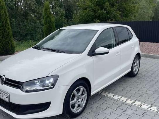 Volkswagen Polo                            2010г. в рассрочку