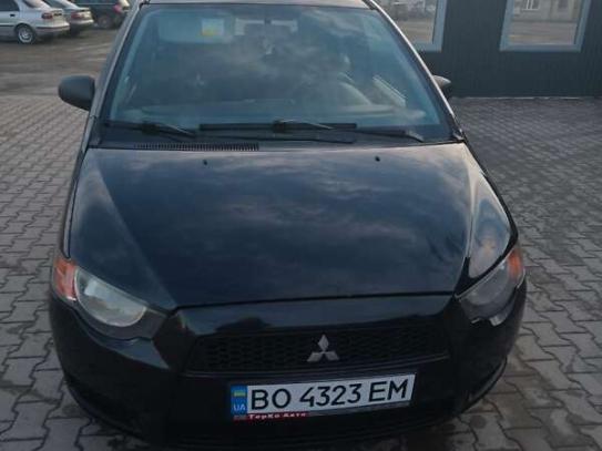 Mitsubishi Colt                            2009г. в рассрочку