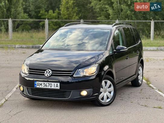 Volkswagen Touran
                          2012г. в рассрочку