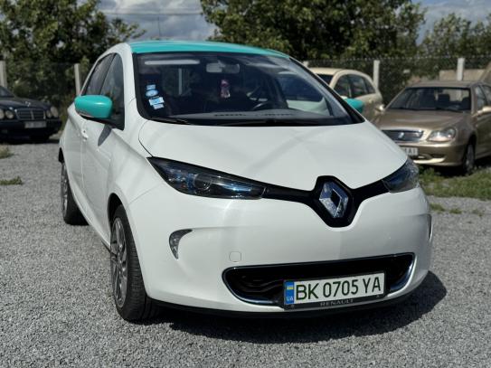 Renault Zoe
                             2013г. в рассрочку