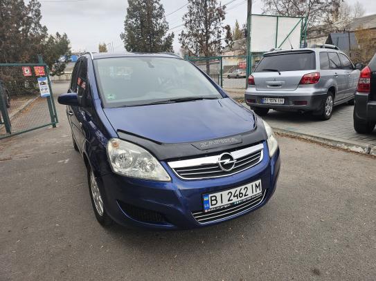 Opel Zafira                          2008г. в рассрочку