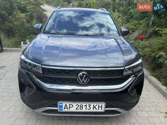 Volkswagen Taos
                            2022г. в рассрочку