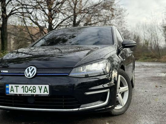 Volkswagen Golf 2015р. у розстрочку