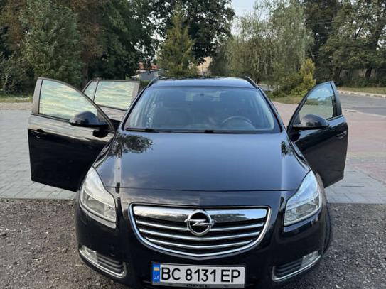 Opel Insignia sports tourer          2013г. в рассрочку