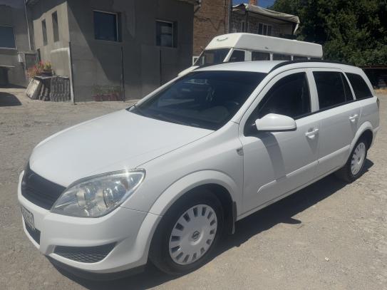 Opel Astra                           2006г. в рассрочку