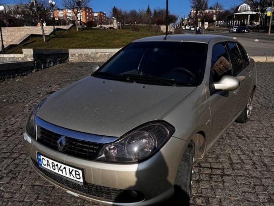 Renault Clio symbol
                     2010г. в рассрочку