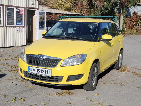 Skoda Fabia 2013г. в рассрочку