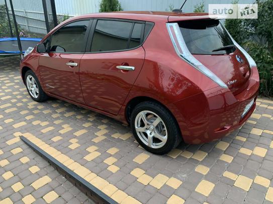 Nissan Leaf 2013г. в рассрочку