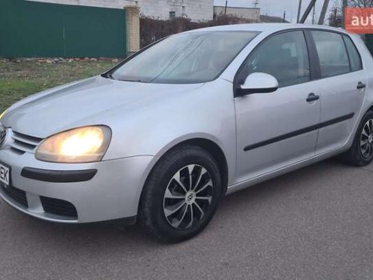 Volkswagen Golf 2004р. у розстрочку