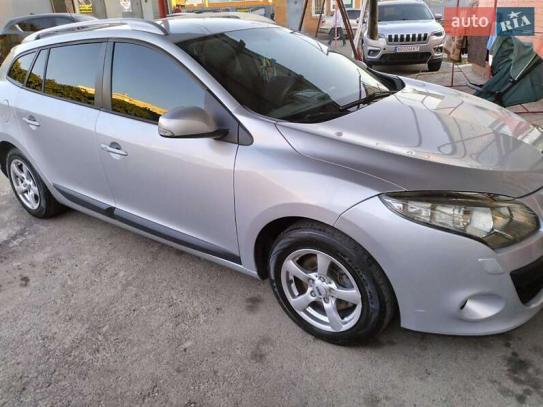 Renault Megane                          2010г. в рассрочку