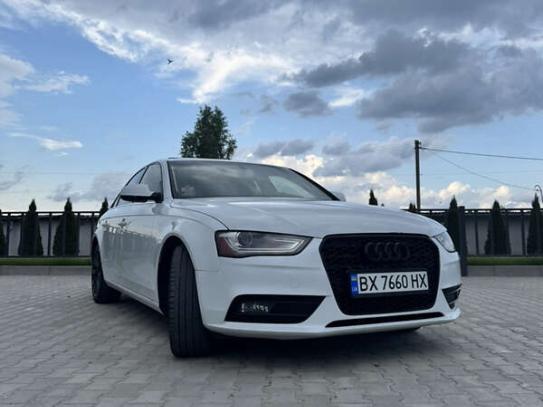 Audi A4                              2012г. в рассрочку