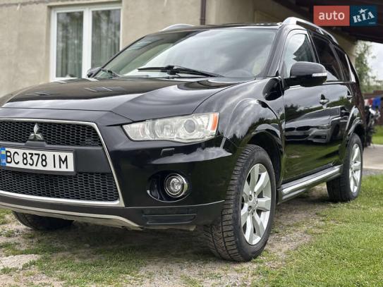 Mitsubishi Outlander                       2010г. в рассрочку