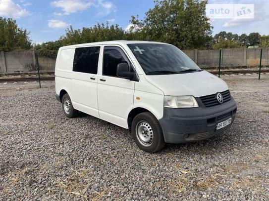 Volkswagen Transporter 2004г. в рассрочку