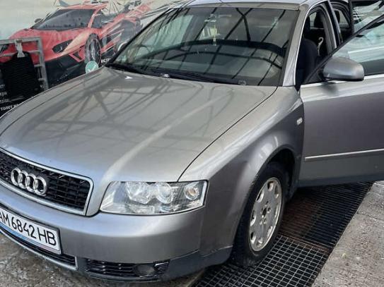 Audi A4                              2002г. в рассрочку