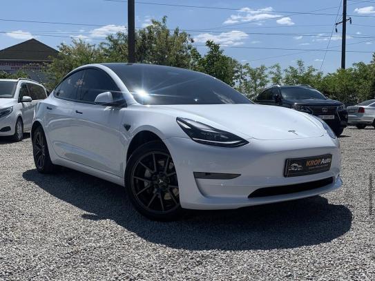 Tesla Model 3 2022г. в рассрочку
