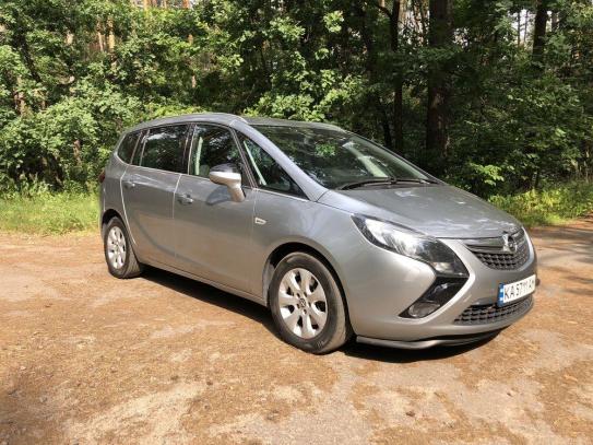 Opel Zafira
                          2015г. в рассрочку