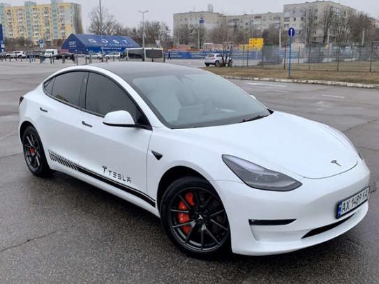 Tesla Model 3 2021г. в рассрочку