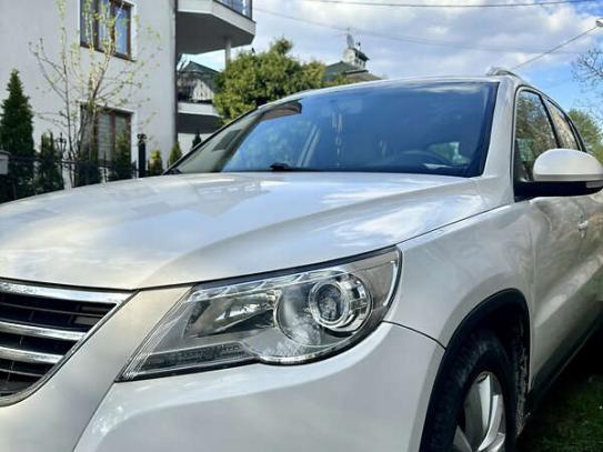 Volkswagen Tiguan 2010р. у розстрочку