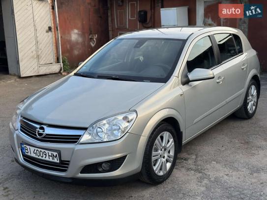 Opel Astra                           2008г. в рассрочку