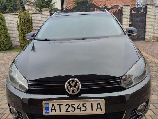 Volkswagen Golf
                            2010г. в рассрочку