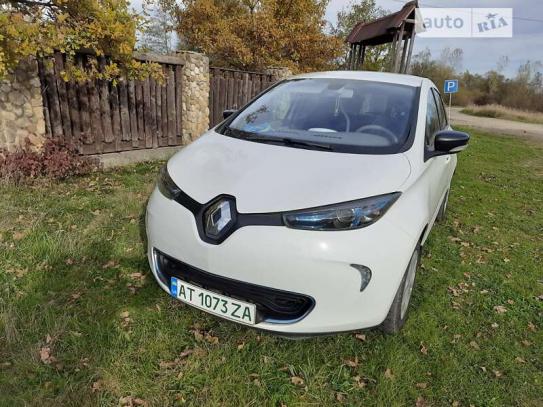 Renault Zoe
                             2013г. в рассрочку